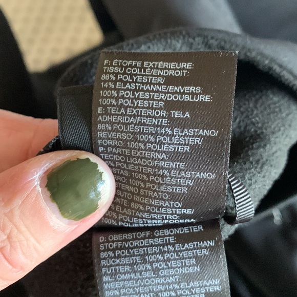 North Face black light weight jacket 🍁 - Picture 10 of 10